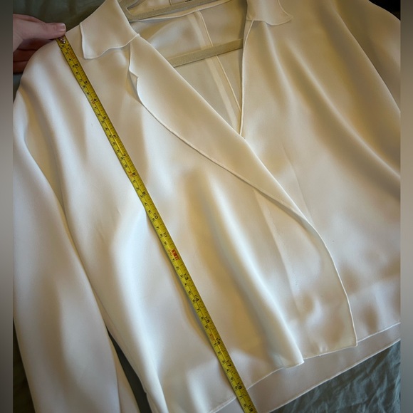 SOLD Aritzia Babaton Martin Blouse - Picture 7 of 9